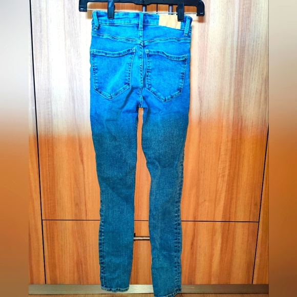 Zara slim fit jeans - Picture 2 of 3